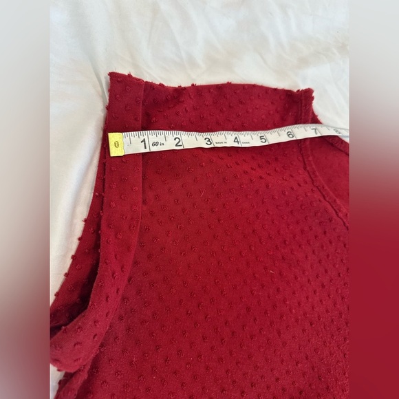 Rose & Olive Women’s Sz: L Red Cap Sleeve 3D Polka Dot Zip Back Loose Fit Top. - Picture 4 of 15